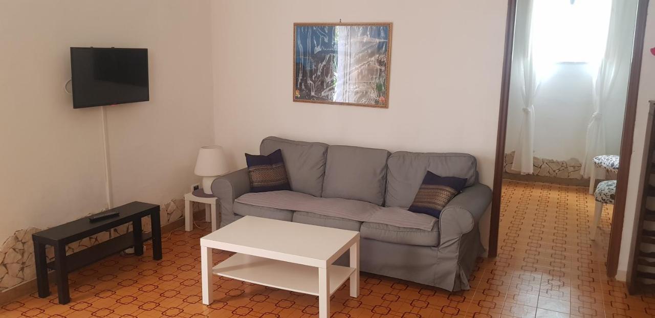 Casa Capri Apartment Giardini Naxos Exterior photo